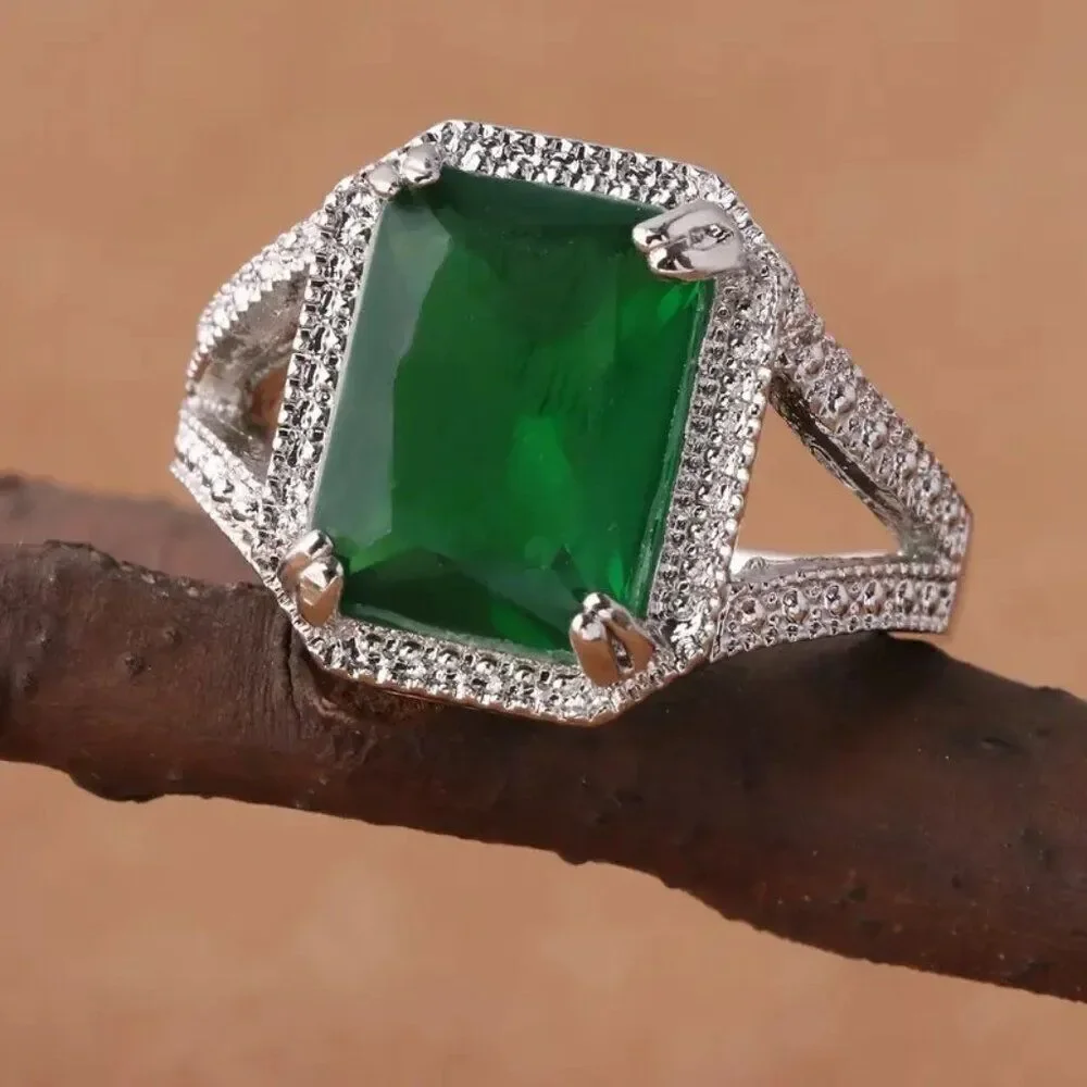 Men's Elegant Green and Silver Fashion Jewelry Ring Accessory Size 7